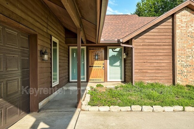 Building Photo - 3619 Chatham Ct