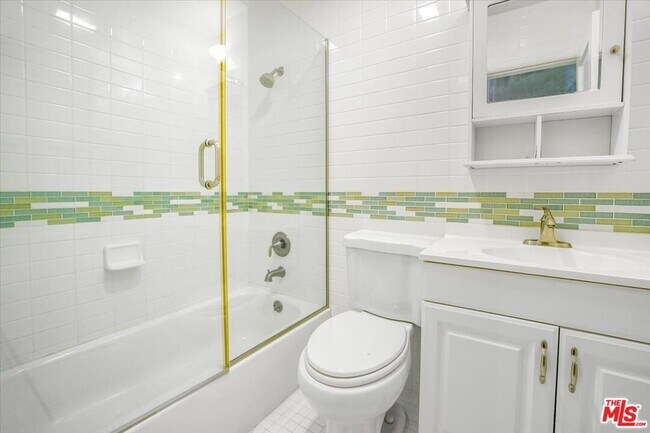 Building Photo - 114 S Layton Dr