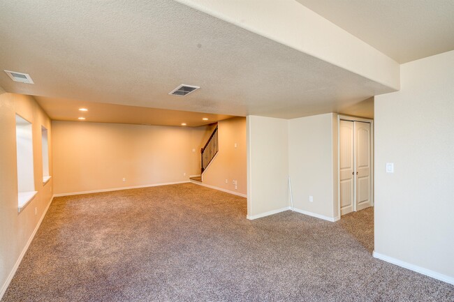 Building Photo - 957 Salmon Pond Way