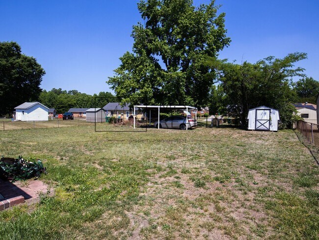 Building Photo - 1649 Delmar Ave