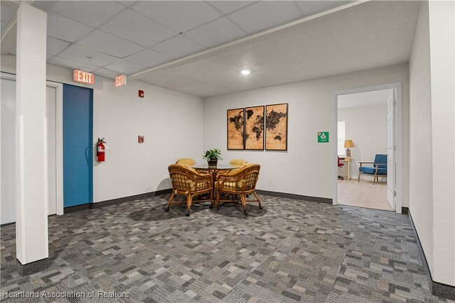 Building Photo - 260 Spanish Moss Cir