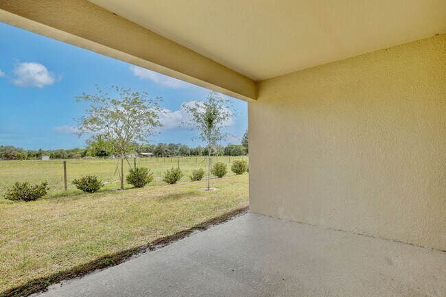 Building Photo - Move-In Ready 2BR/2BA Villa with Den + 2-Car Garage | Lake Nona Adjacent | Suncrest at St. Cloud