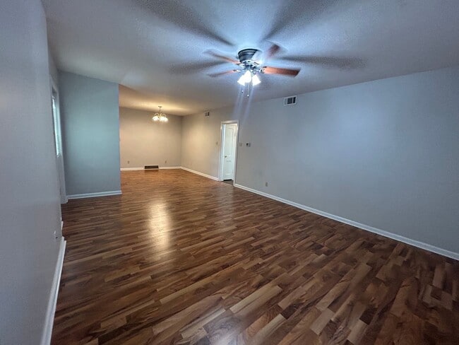 Building Photo - Available August 20th, 2026!!