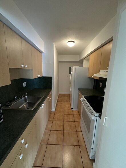 Building Photo - 7226 SW 94th Pl