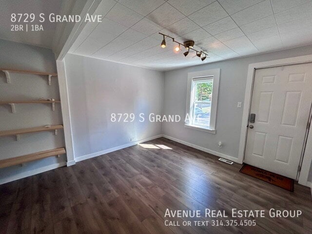 Building Photo - 8729 S Grand Ave