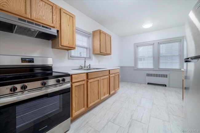 Building Photo - 21 Twin Lawns Ave