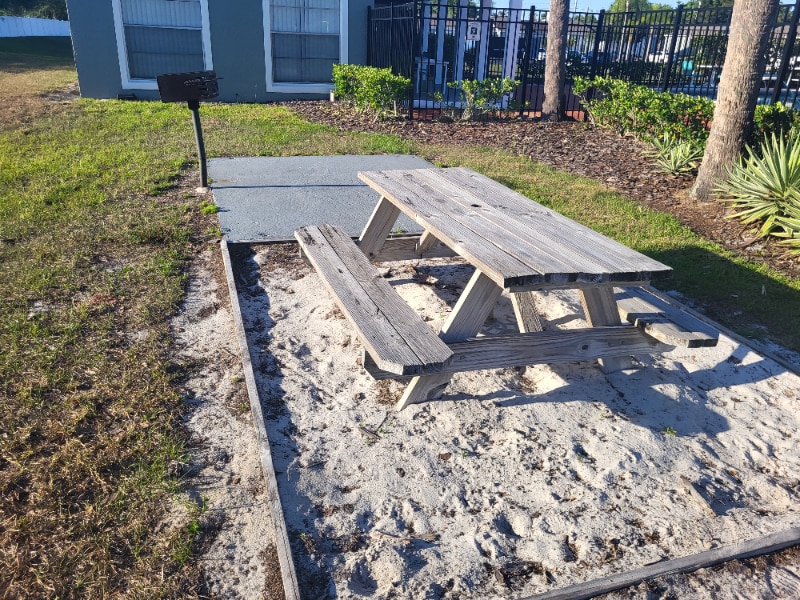 Building Photo - 105 Dorchester Square