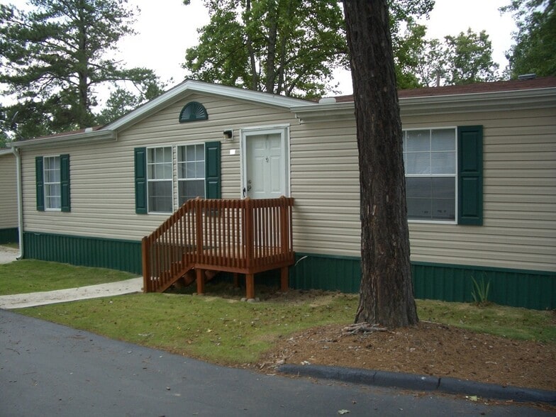 Building Photo - 4085 Midway Rd