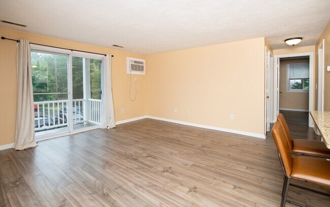Building Photo - 1585 Braley Rd