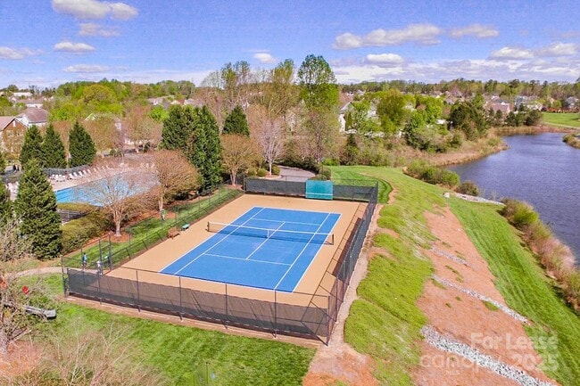 Building Photo - 17307 Villanova Rd