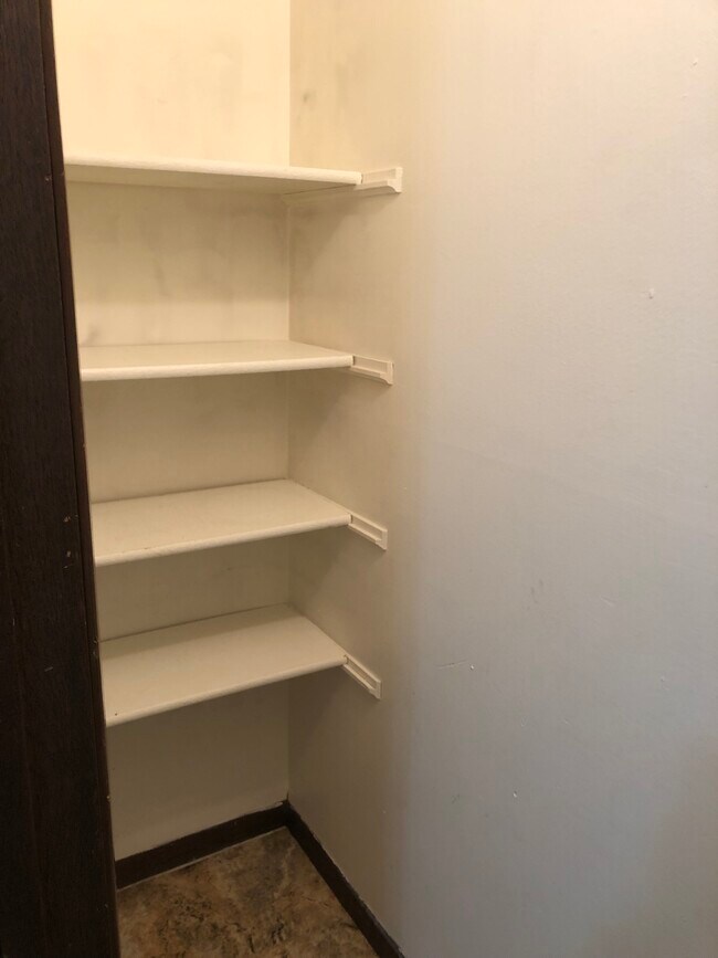 Building Photo - 140 Orchard Ct