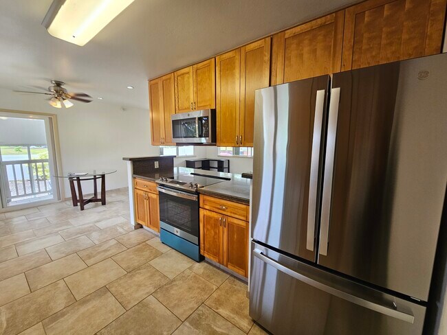 Building Photo - 15-1331-1331 24th Ave