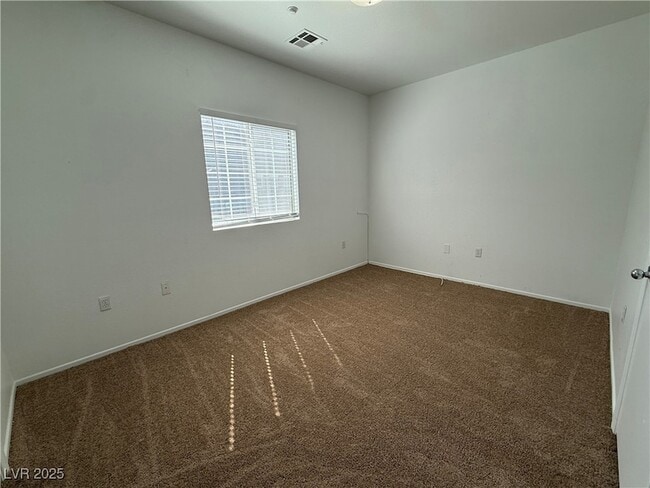 Building Photo - 5975 Barbosa Dr