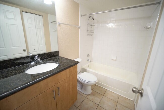 Building Photo - Bottom Floor Condo in The Gallery at Bayport