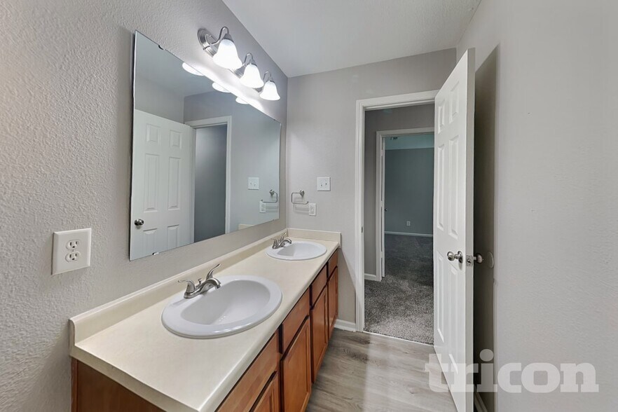 Building Photo - 3105 Arrowroot Ln