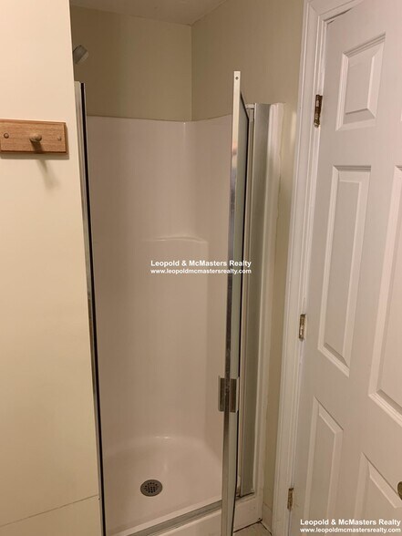 Building Photo - 149 Chiswick Rd