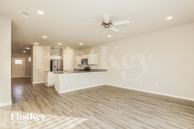 Building Photo - 308 Niki Dr