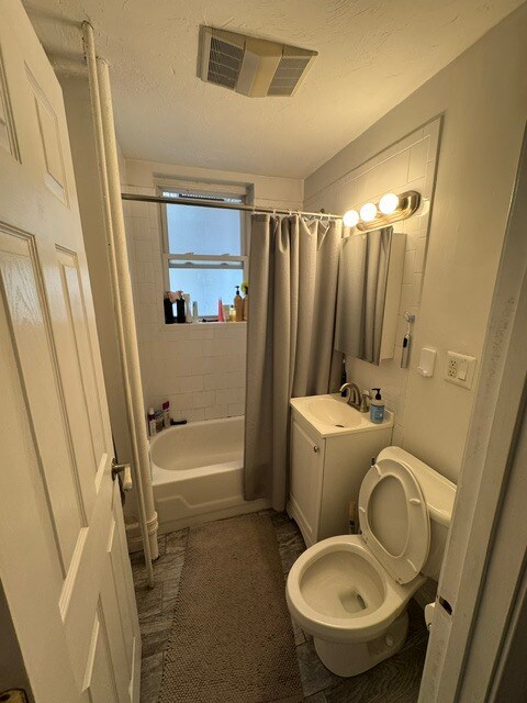 Building Photo - 224 Hanover St