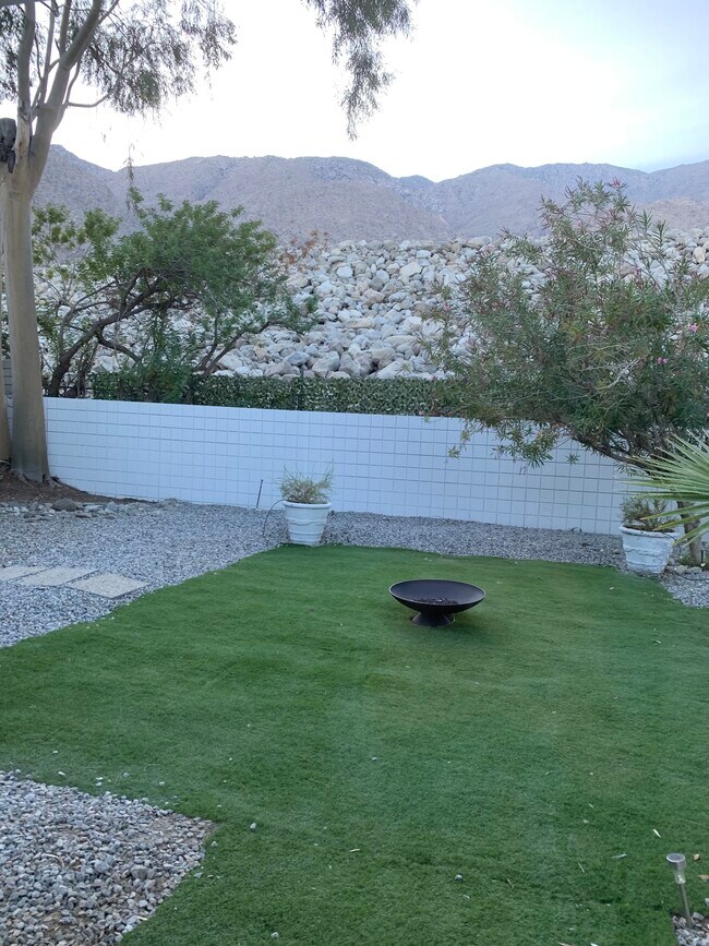 backyard - 835 N Rose Ave