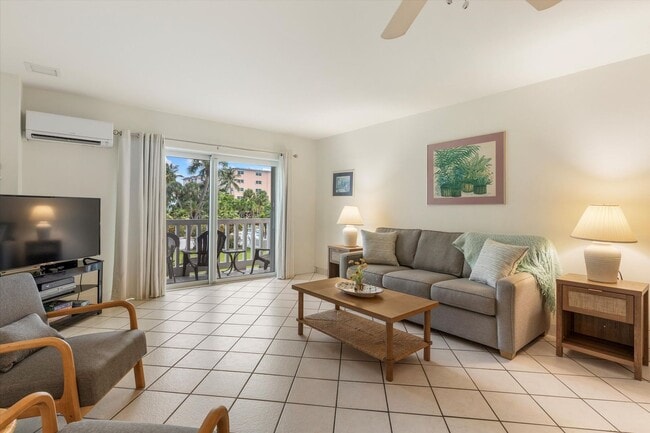 Building Photo - 3 Bedroom 2 Bathroom Furnished Condo