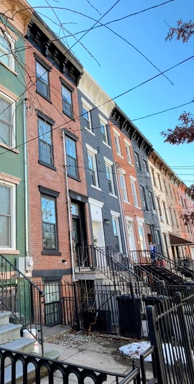 Building Photo - 33 Belmont Ave