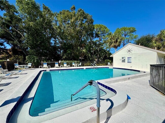 Building Photo - 5222 Myrtle Wood