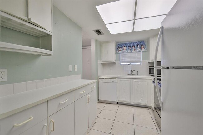 Building Photo - 801 83rd Ave N