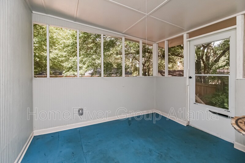 Building Photo - 607 W Creek Ct