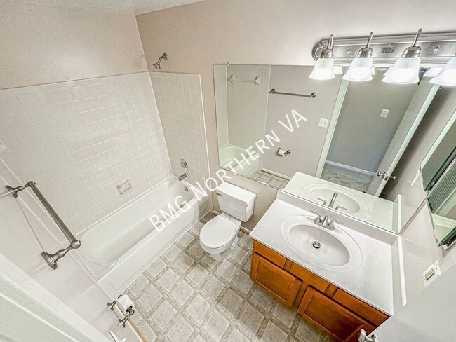 Building Photo - 1510 Summerchase Ct