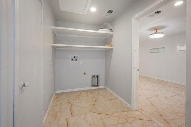 Building Photo - 3203 Golden Willow Dr