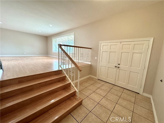 Building Photo - 2319 La Sierra Way