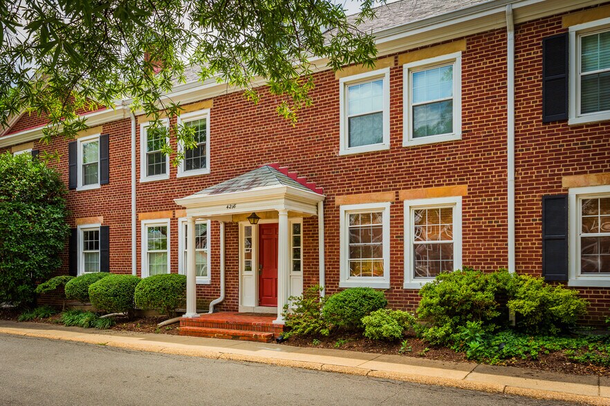 Charming front entry - 4218 35th St S
