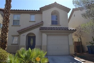 Building Photo - 520 Taunton St