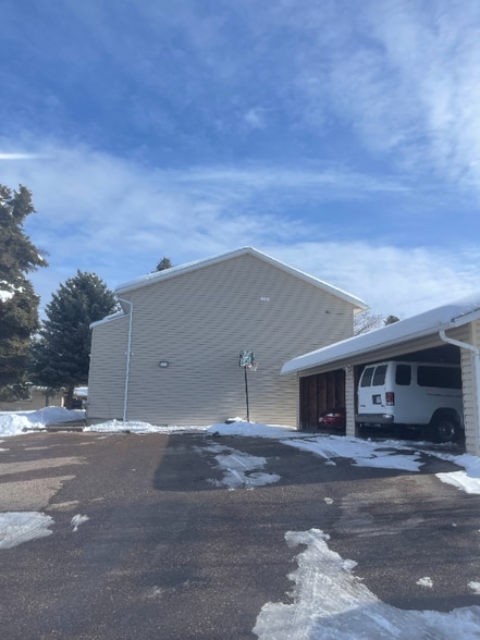 Building Photo - 1702 1st St E