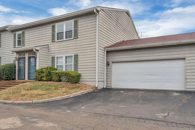 Building Photo - 2077 Nashboro Blvd