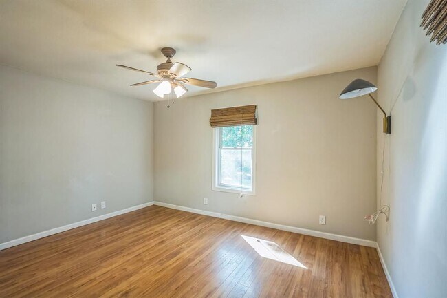 Building Photo - 10010 Quail Hutch Dr