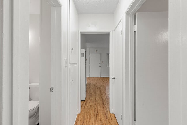 Building Photo - 2701 S Peck Ave