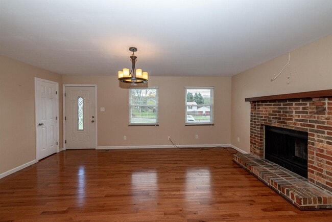 Building Photo - 2021 Independence Dr