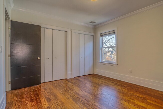 Building Photo - 40 Grant St