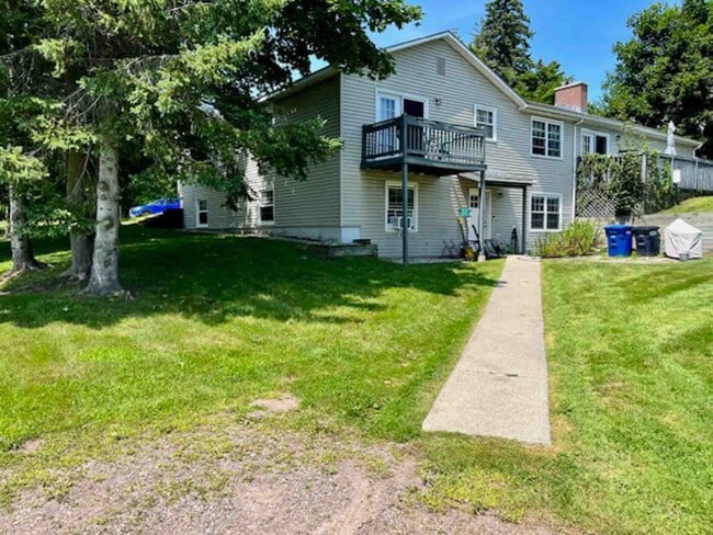 Building Photo - Spacious 3-Bedroom Apartment Near UVM with Private Entrance & Parking