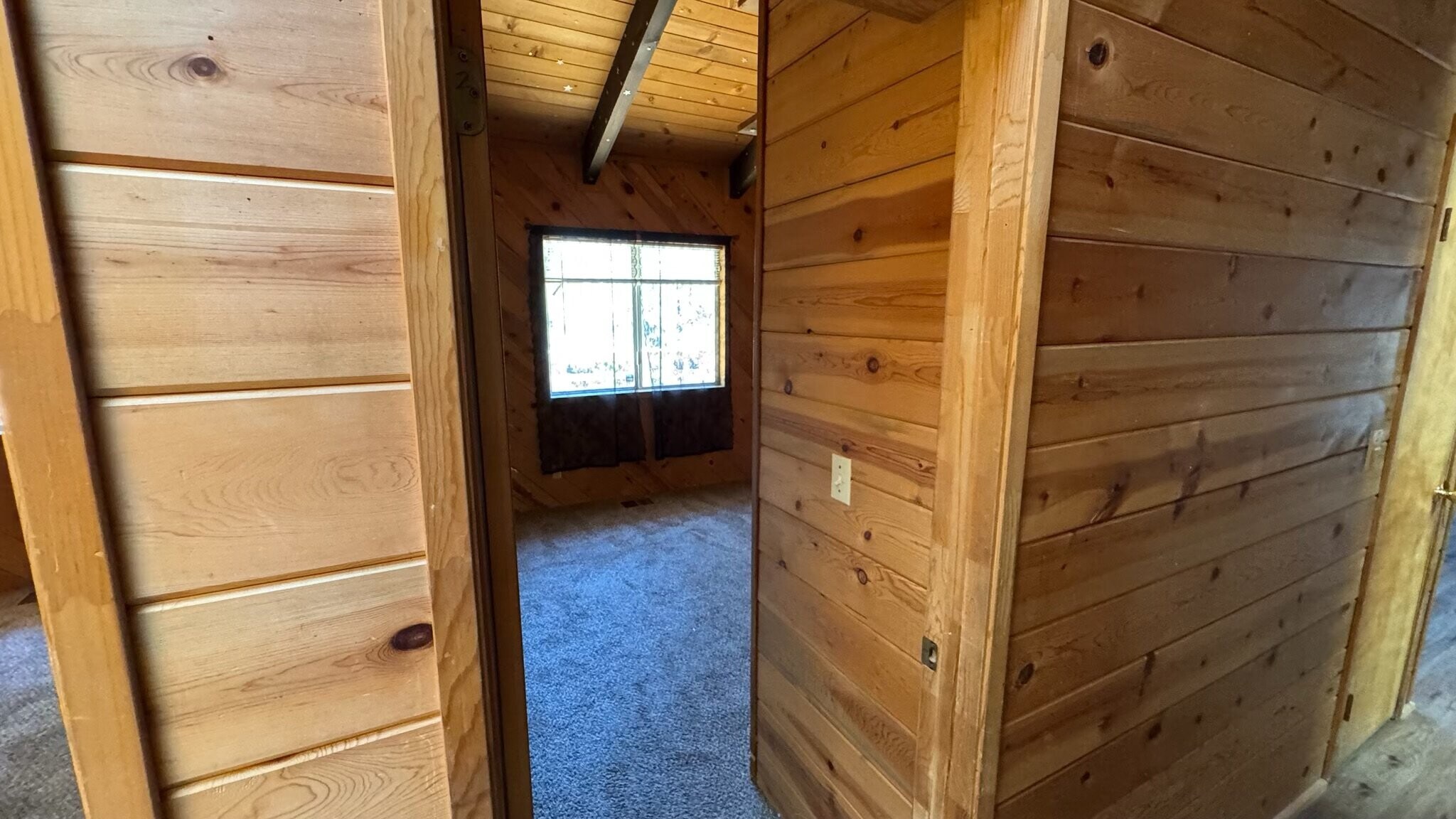 Building Photo - 2805 Arctic Dr