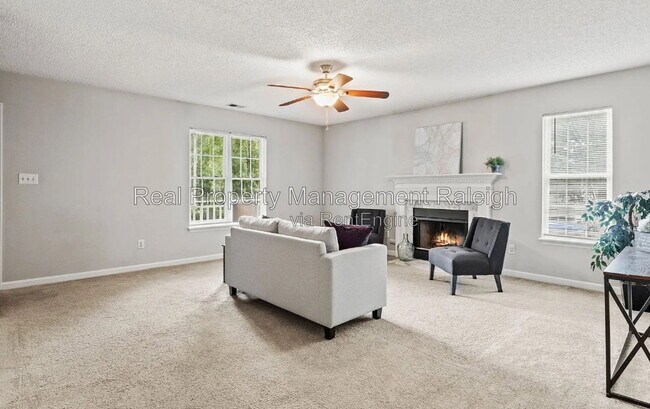 Building Photo - 1201 Ventura Springs Ct