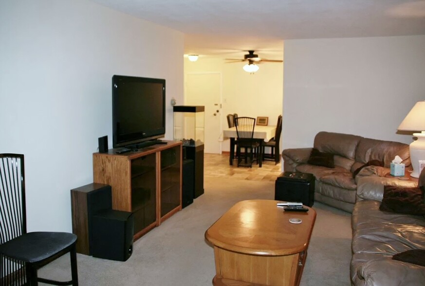 living room - 7801 W 35th Ave