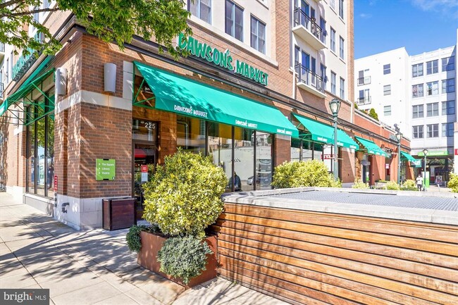 Building Photo - 502 Lawson Way