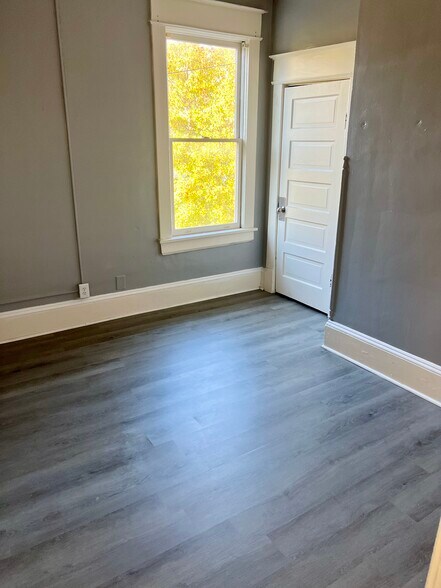 Building Photo - 908 Franklin Rd SW