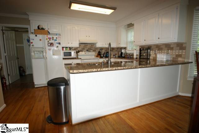 Building Photo - 4 Bedroom /2.5 Bath in Greer !! Minutes from Downtown Greer