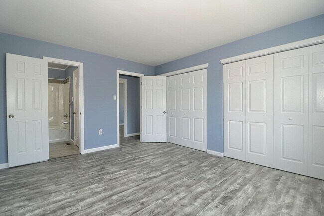 Building Photo - 207 E Winged Foot Ct