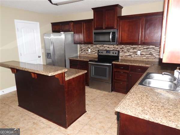 Building Photo - 146 Grandview Dr