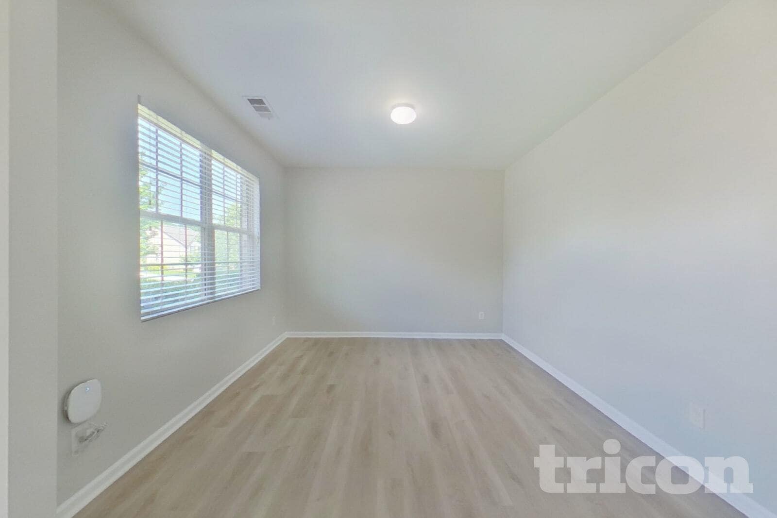 Building Photo - 438 Lake Ridge Ln