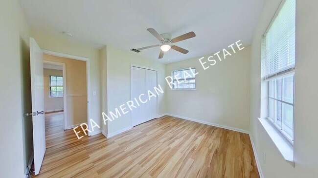 Building Photo - 1111 Coral Dr